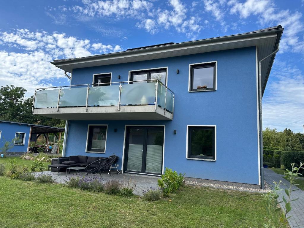 Villa Frankenstein - Deluxe Ferienwohnung mit Ladestation E-Auto & E-Bike - Apartamento De Tres Habitaciones
