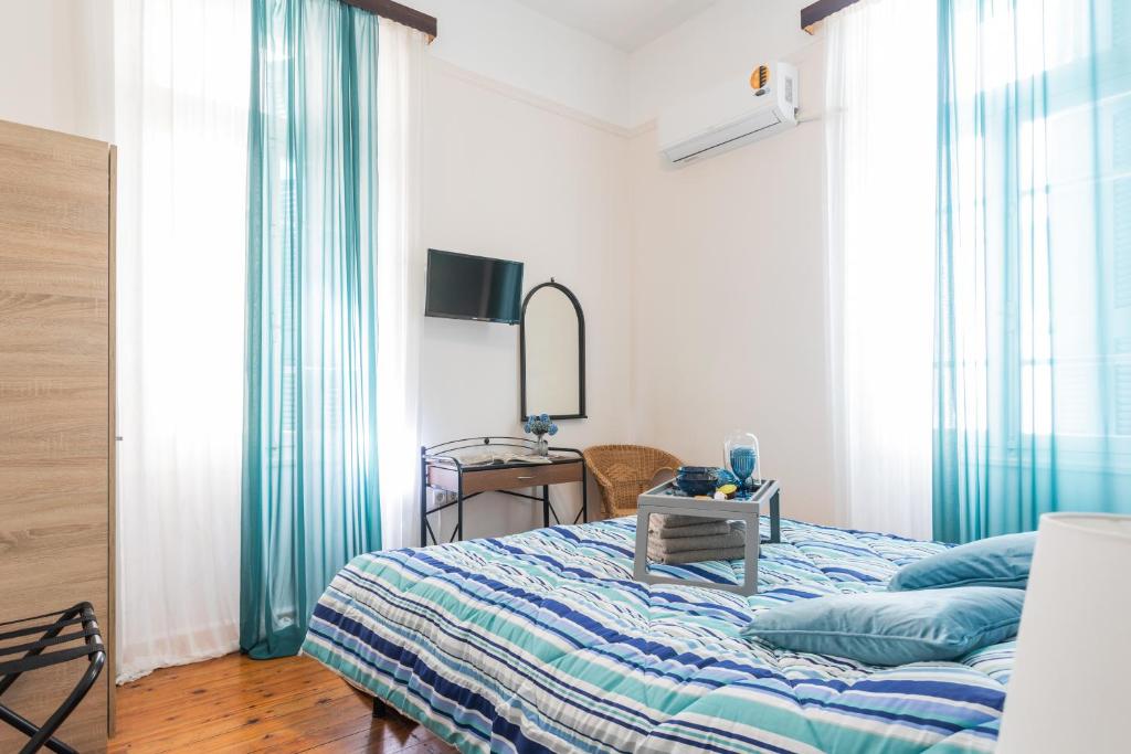 Postel nebo postele na pokoji v ubytování Alegria simple economy rooms