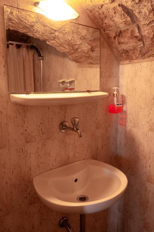 Koupelna v ubytování Casa del Porto Byblos