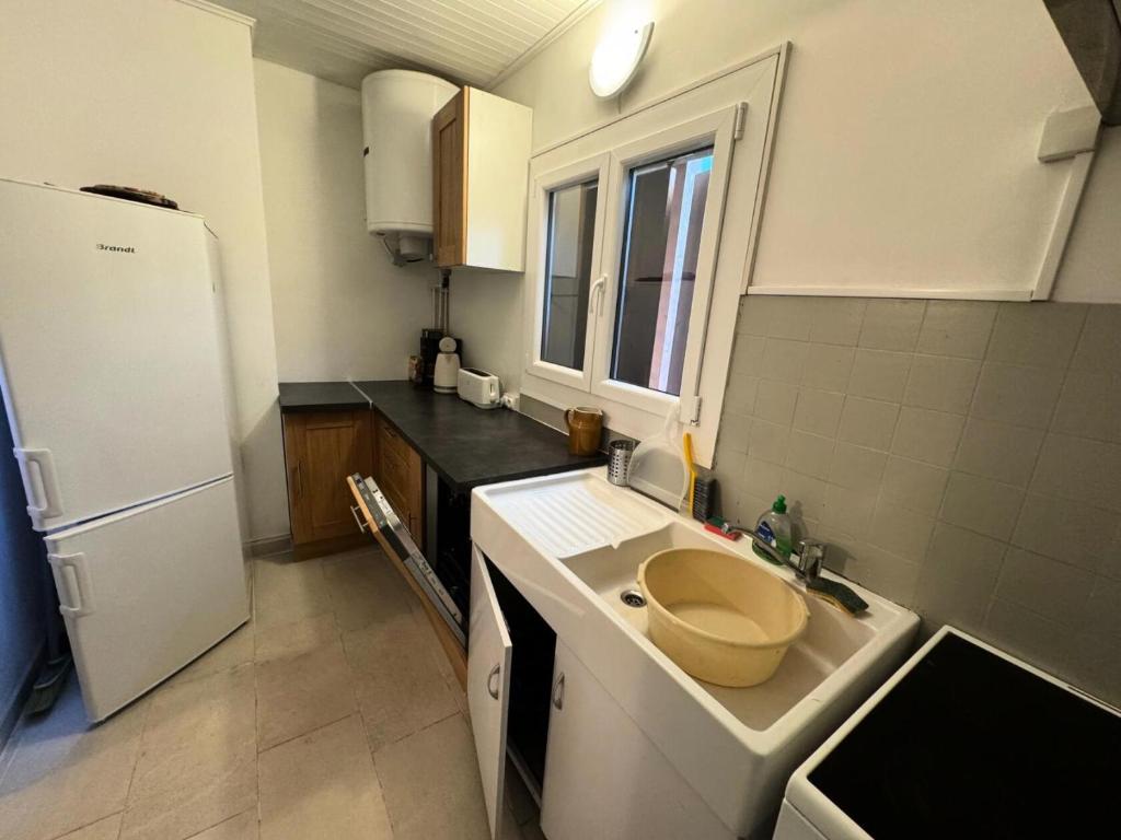 Kuchyňa alebo kuchynka v ubytovaní Résidence Melezes B - Appartement pour 4 personnes MAE-8524