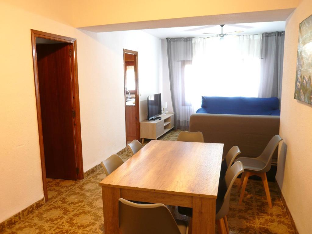 Televízia a/alebo spoločenská miestnosť v ubytovaní CASA INOCENCIA