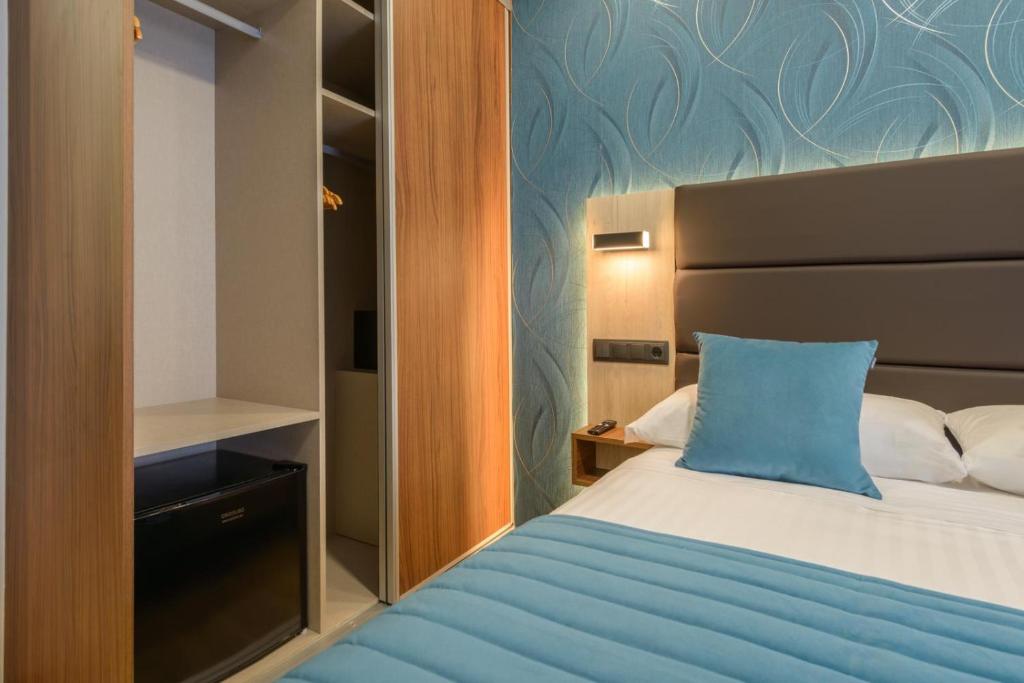 Hostal Sun Gate - 12