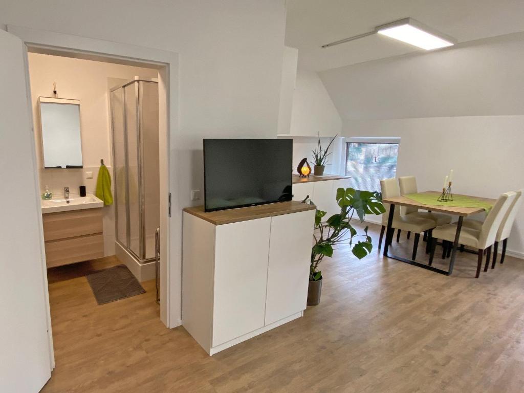 Kuchyň nebo kuchyňský kout v ubytování Ferien-Wohnung für 1-4 Pers in Seenähe