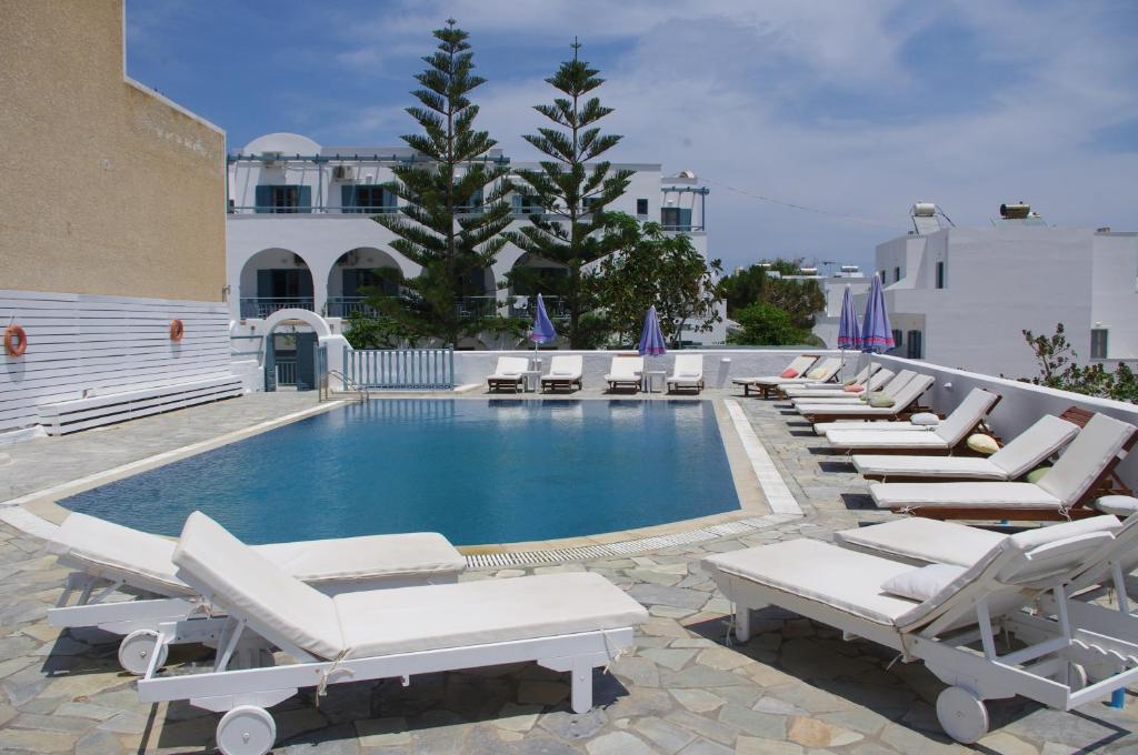 Bazén v ubytování Iris Boutique Hotel nebo v jeho okolí