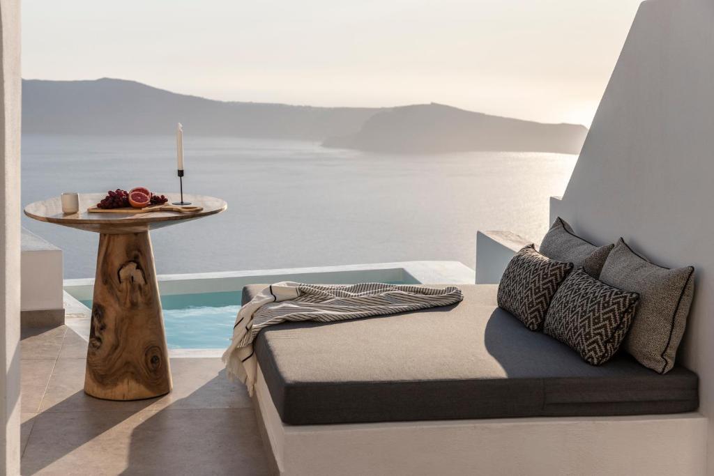 LUKAS Aethereal Living - 2