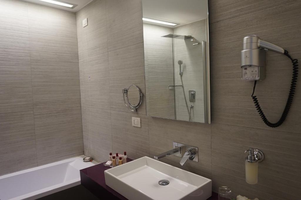 Trevi Palace Luxury Inn - Resim 15