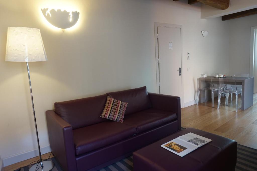 Trevi Palace Luxury Inn - Resim 16