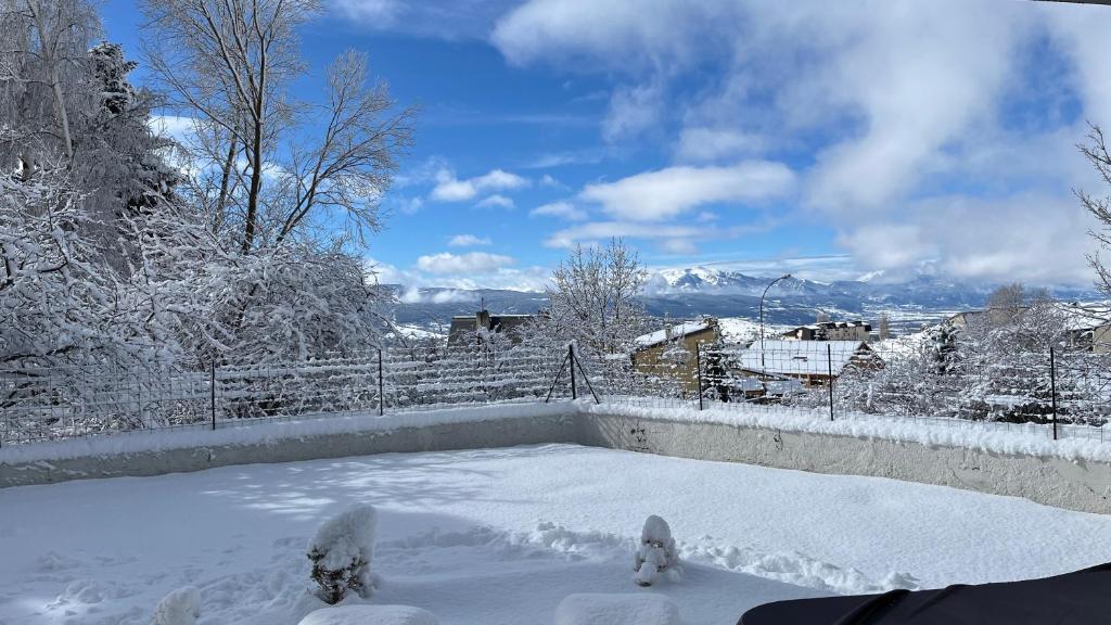 Obiekt Can Sansa Appartement 4* jacuzzi maison pyrénéenne zimą