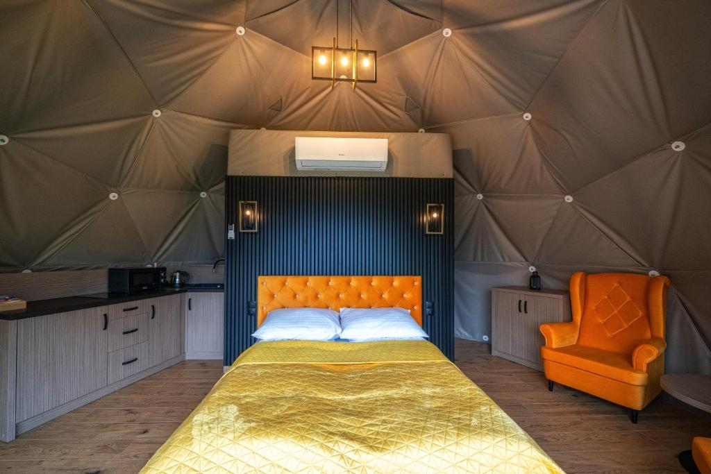 Diamond Glamp & Jacuzzi - 10