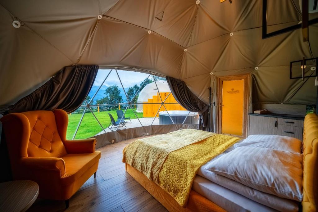 Diamond Glamp & Jacuzzi - 2