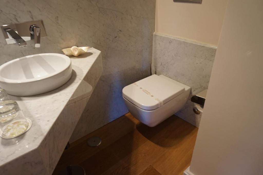 Trevi Palace Luxury Inn - Resim 24