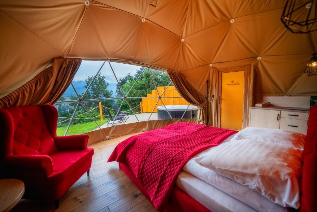 Diamond Glamp & Jacuzzi - 19