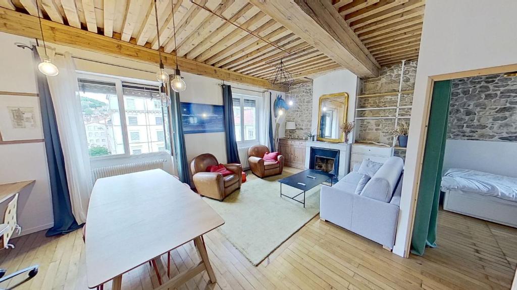 Photo de la galerie de l'établissement Appartement T3 hyper centre de Lyon, super vue Fourvière, à Lyon