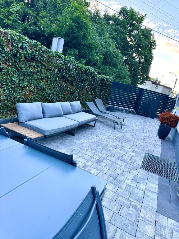 Patio alebo iná vonkajšia časť ubytovania Apartamenty ToTuGdynia 8