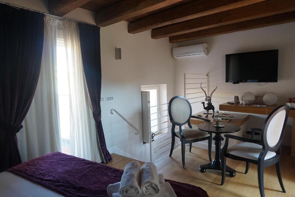 Trevi Palace Luxury Inn - Resim 45