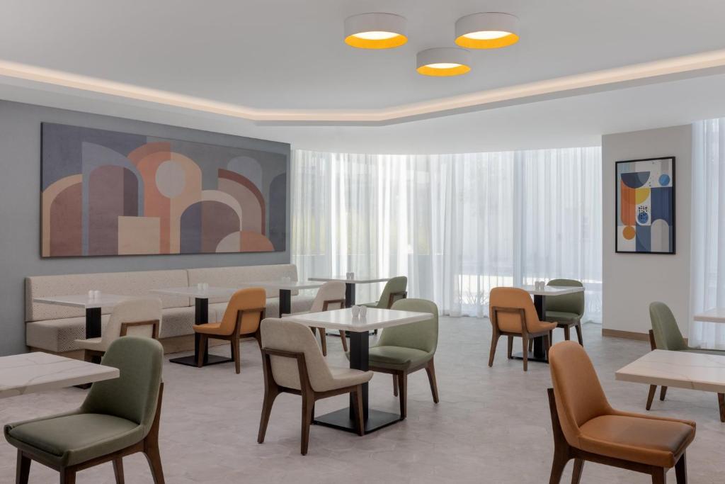 Staybridge Suites Dubai Business Bay by IHG - Resim 20