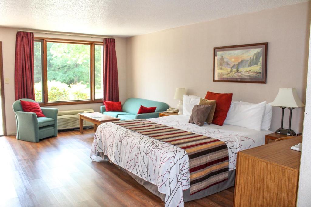 Highland Manor Inn photo