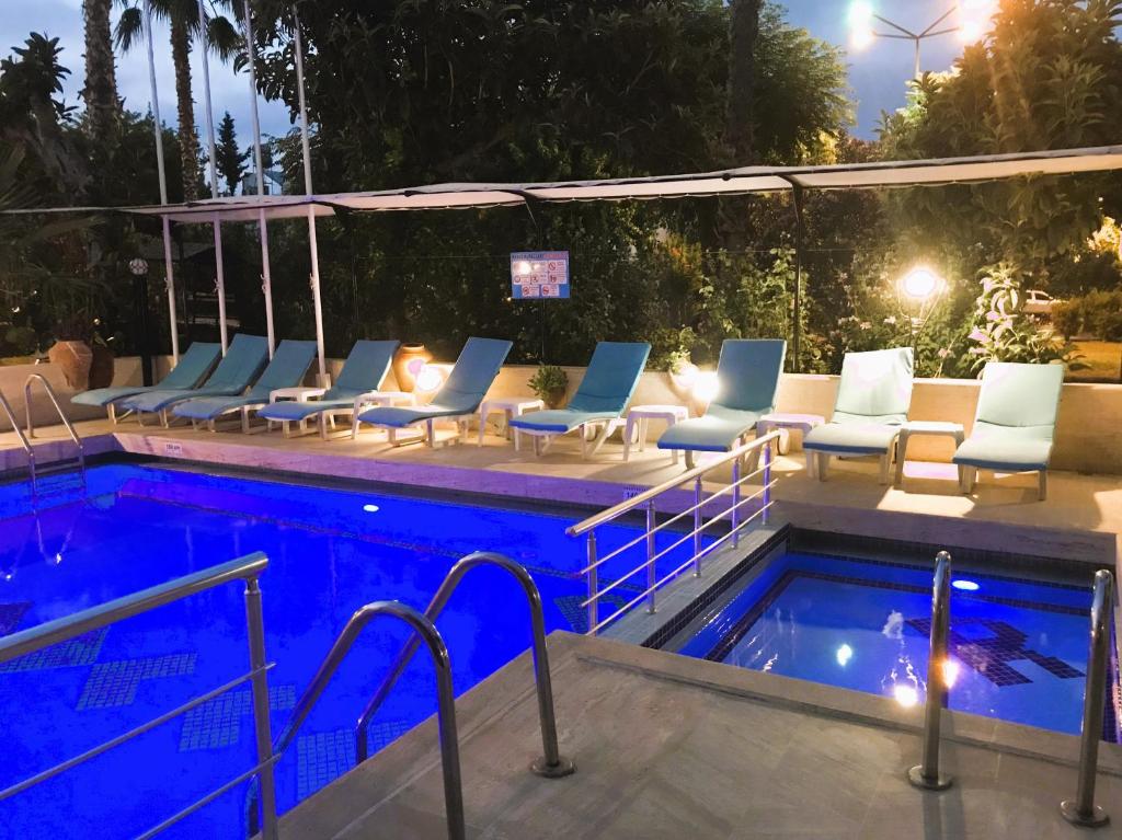 Bazén v ubytování Şima Hotel Kemer nebo v jeho okolí