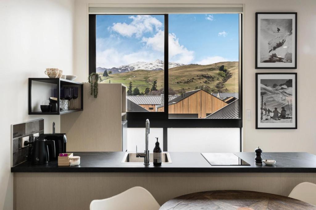 12th Avenue Suites photo