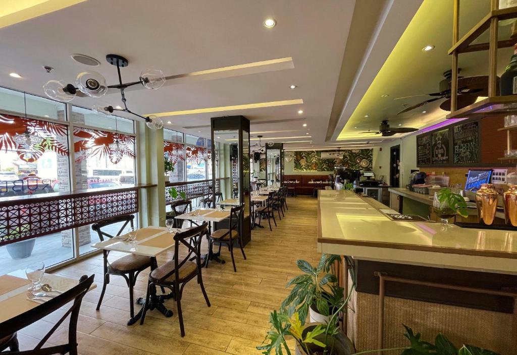 Restaurace v ubytování Bendix Hotel San Fernando powered by Cocotel