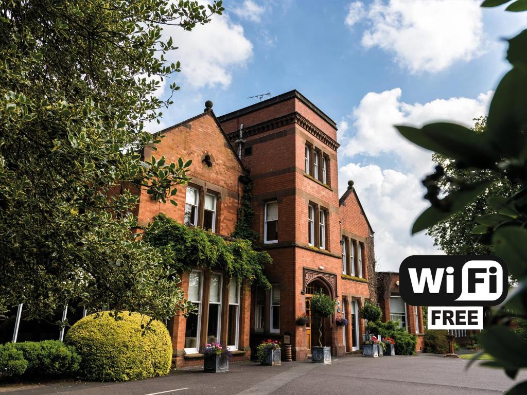 The building where the hotel is located 