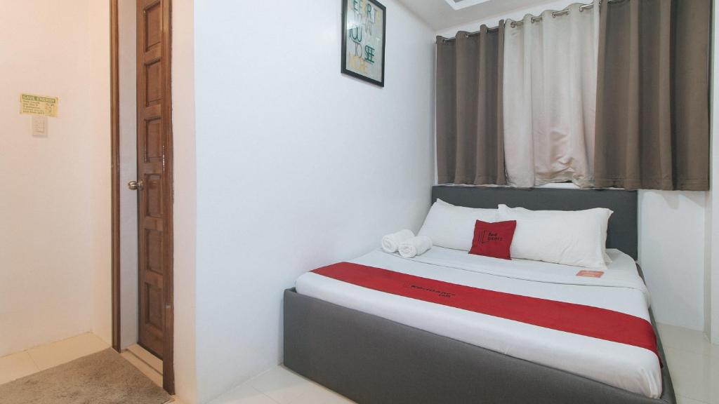 RedDoorz @ Marceily Point Resort Guimaras - 标准双人间