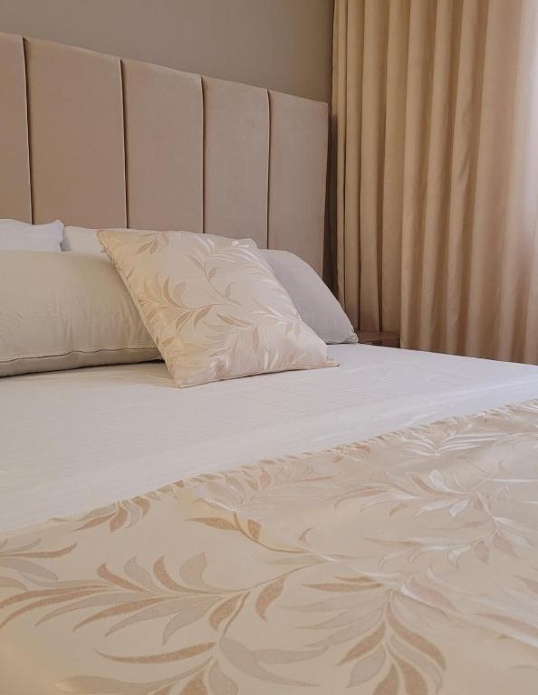Postel nebo postele na pokoji v ubytování Casa Calina Hotel