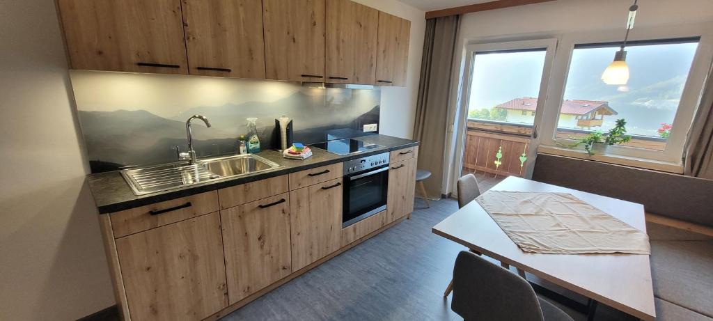 Kuchyň nebo kuchyňský kout v ubytování Ferienwohnung Jörgenhof