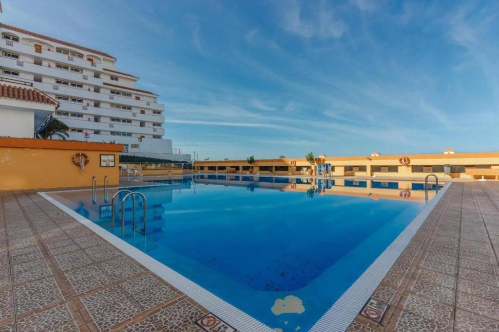 Bazén v ubytovaní Cozy 2b Apt By The Beach By Dream Homes Tenerife alebo v jeho blízkosti