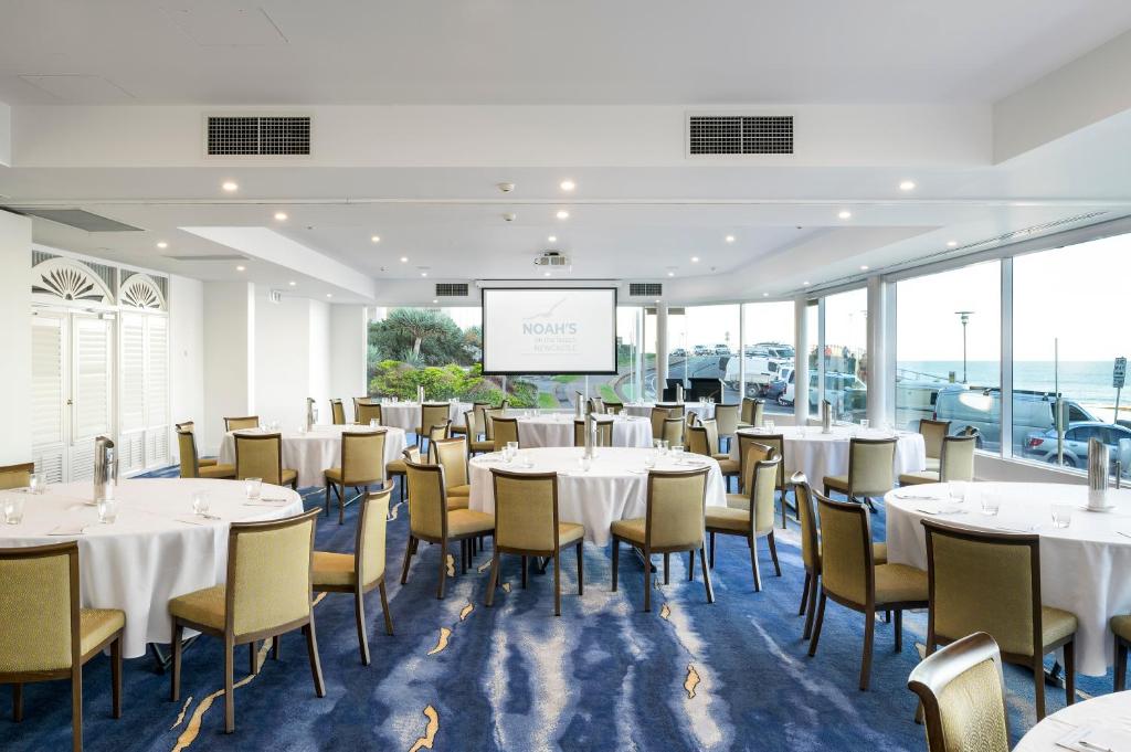 Noah's On the Beach - Resim 20