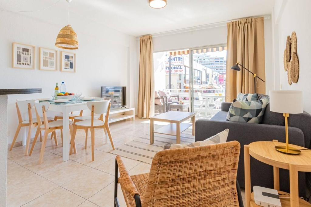 Posezení v ubytování Playa Arena Beach Apt By Dream Homes Tenerife