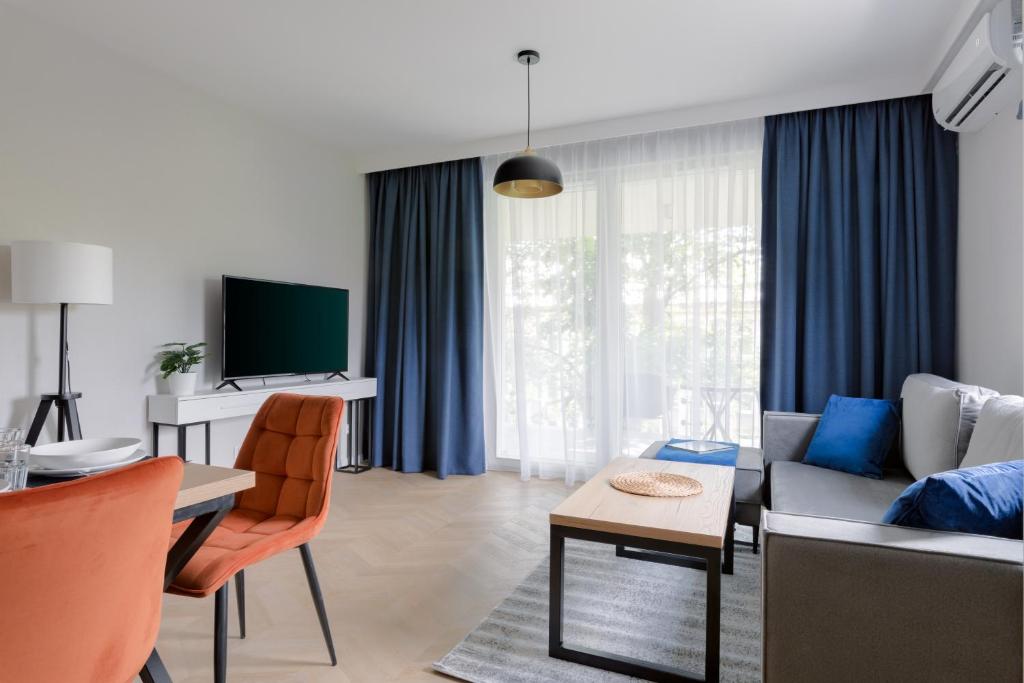 Metropolis Old Town Apartments - 5