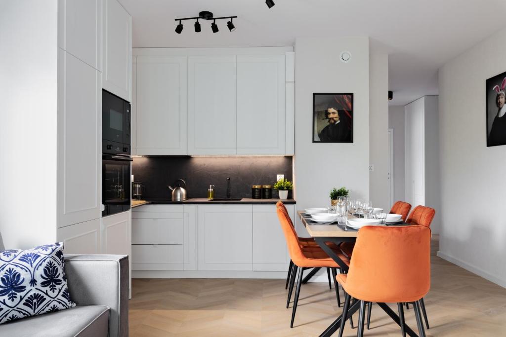 Metropolis Old Town Apartments - 4