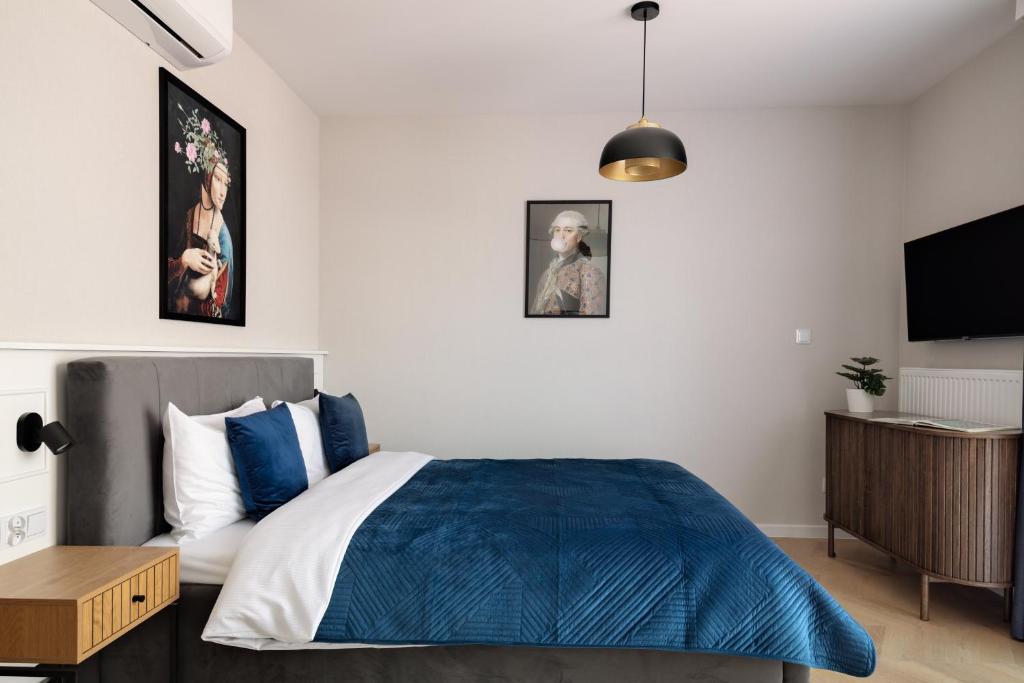 Metropolis Old Town Apartments - 19