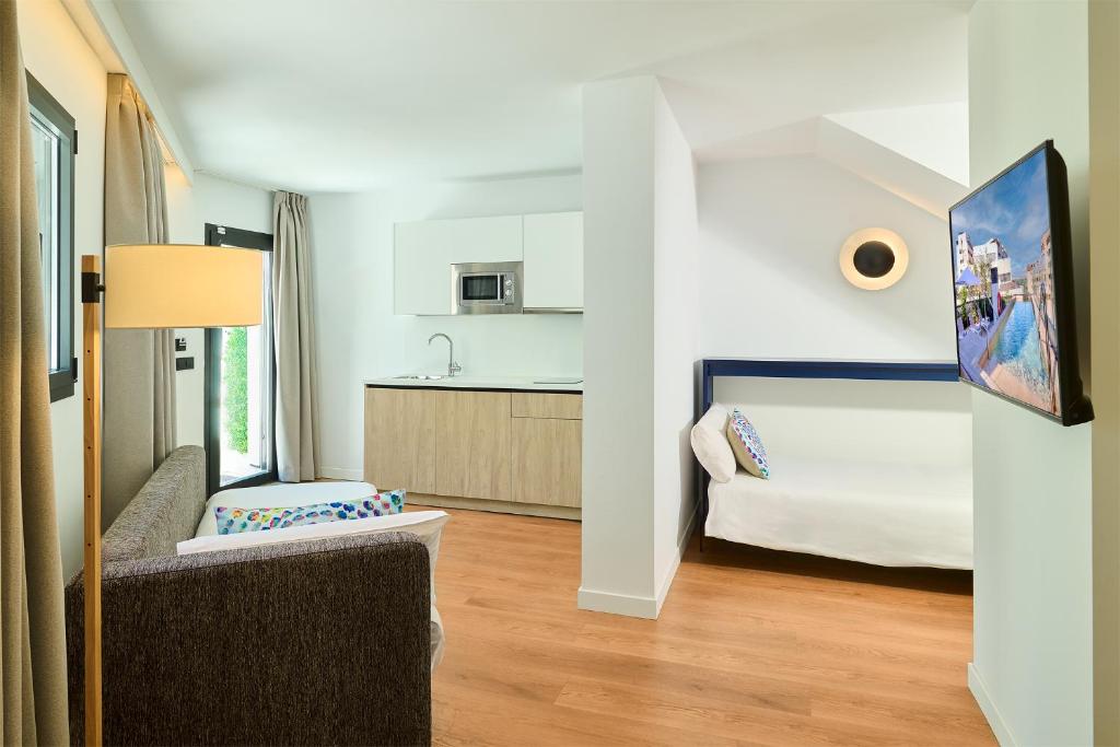 Apartamentos Luna Suites Granada - 14