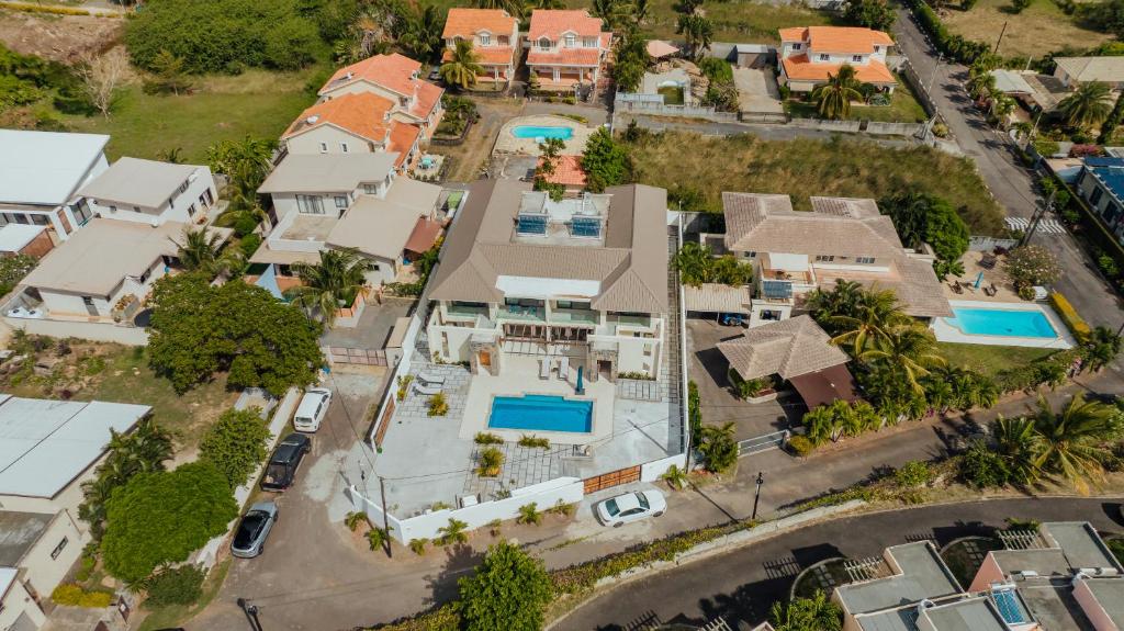 Бассейн в Two Villas или поблизости