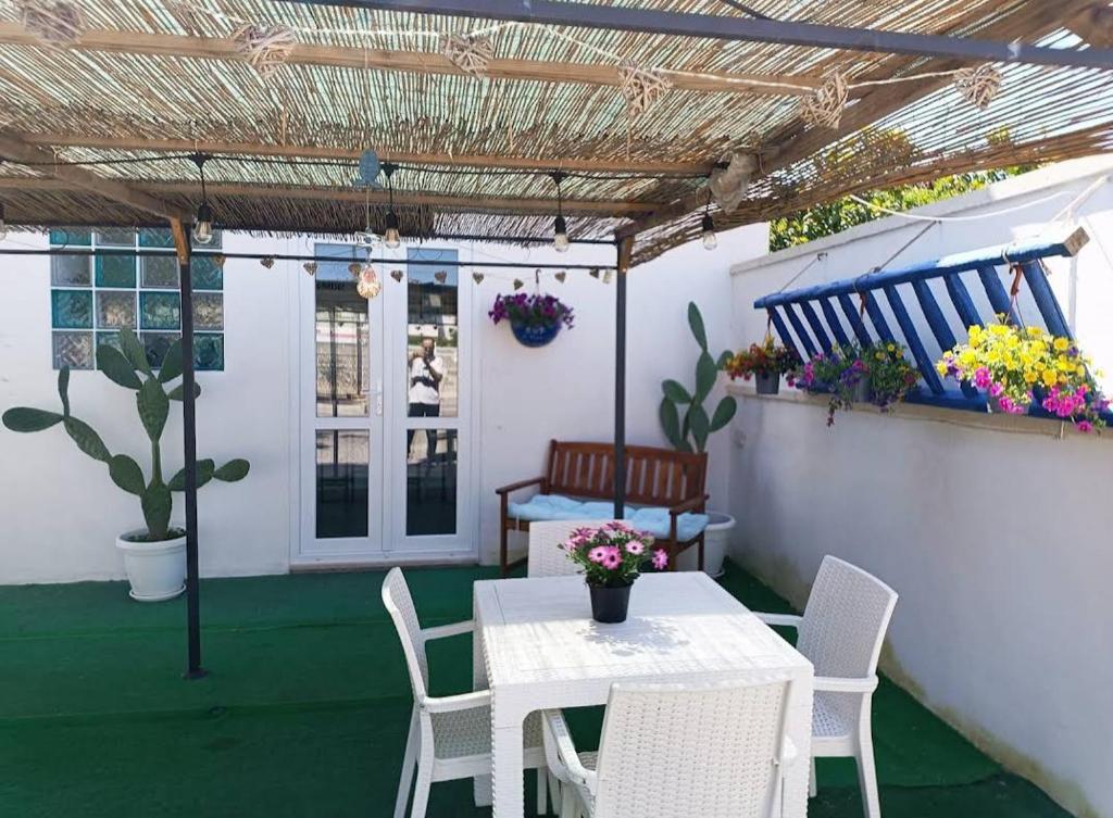 Balkón nebo terasa v ubytování B&B il MENHIR