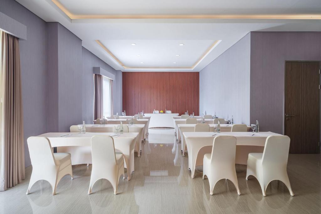 Restaurace v ubytování Hotel Santika Blitar