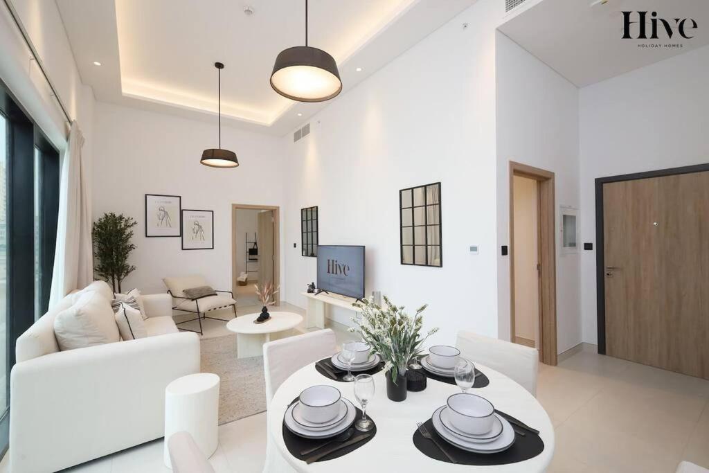 Area tempat duduk di 7 By Aurora 109 Jebel Ali