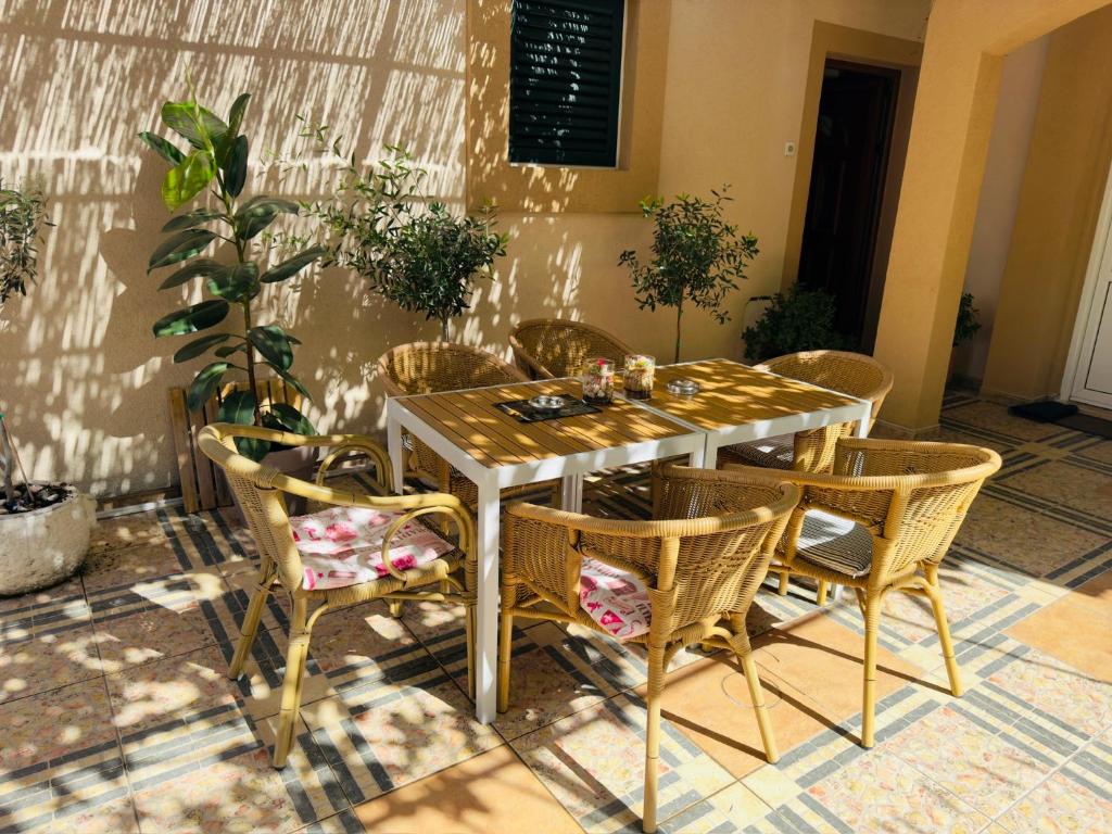 Fotografija u galeriji objekta Jadran Apartments u gradu Rafailovici