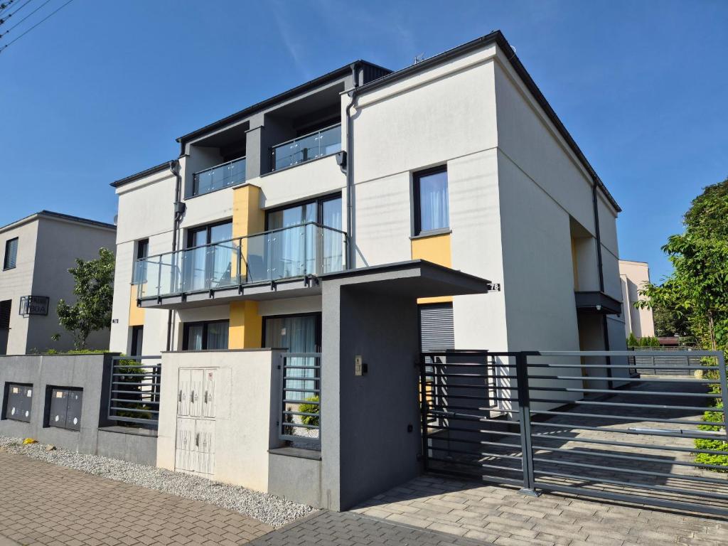 Willa Racławicka Apartments - 12