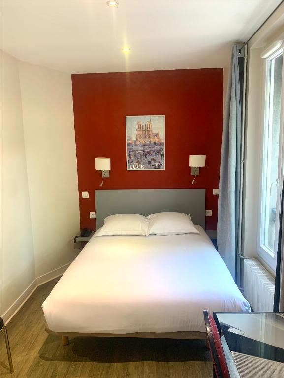 Hipotel Belgrand Edith Piaf - Single Room