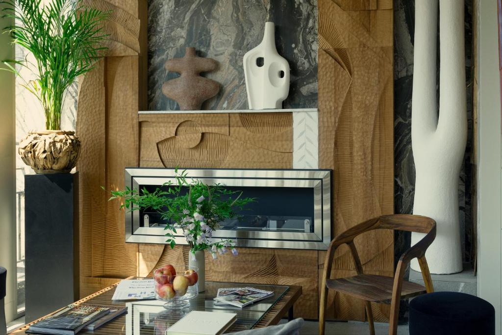 The One Alma Paris - Resim 14