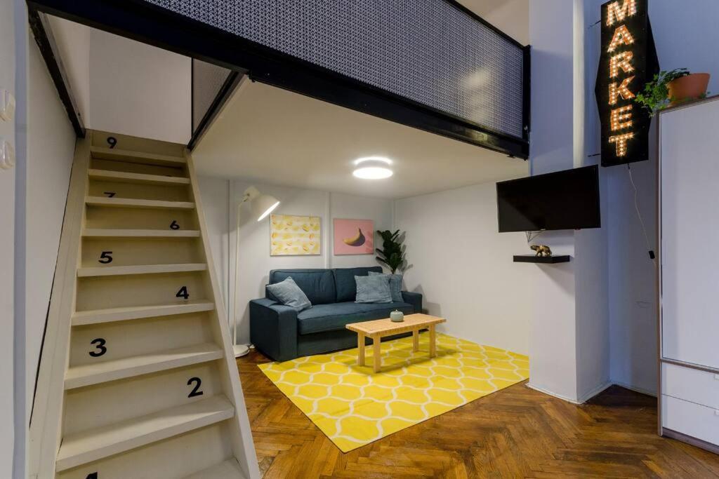 Posezení v ubytování Super Central Apartment