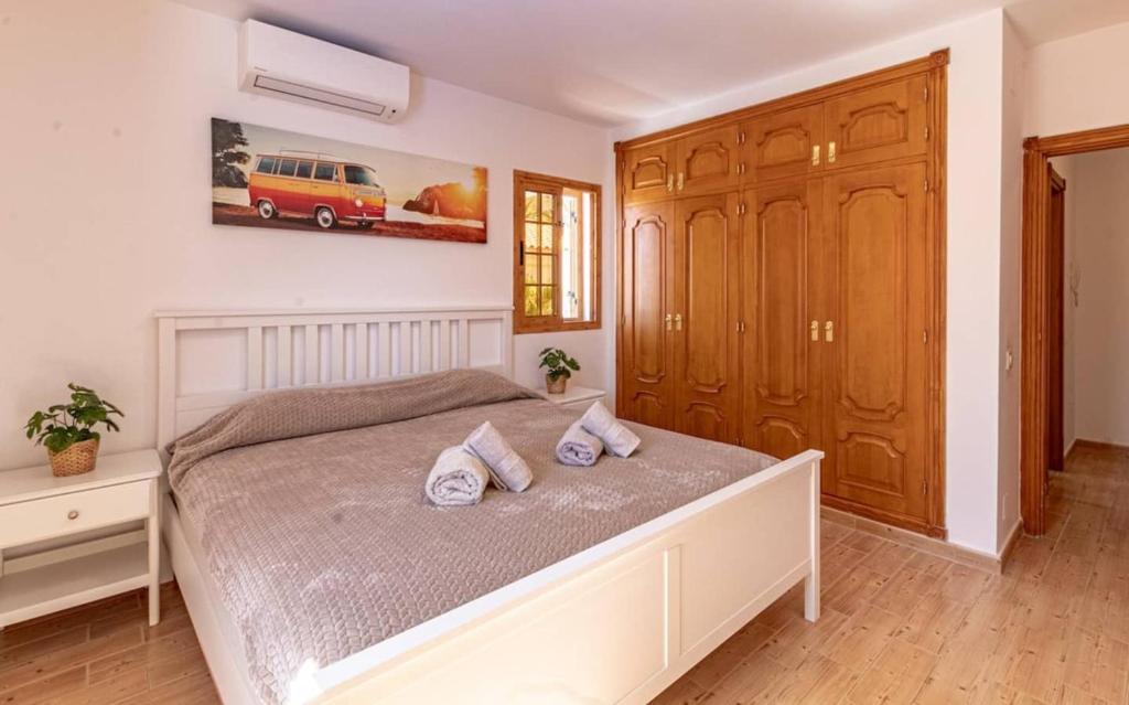 Posteľ alebo postele v izbe v ubytovaní Villa Luna With Heated Pool