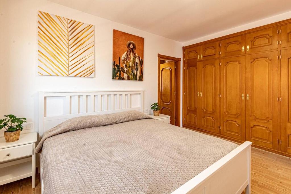 Posteľ alebo postele v izbe v ubytovaní Villa Luna With Heated Pool
