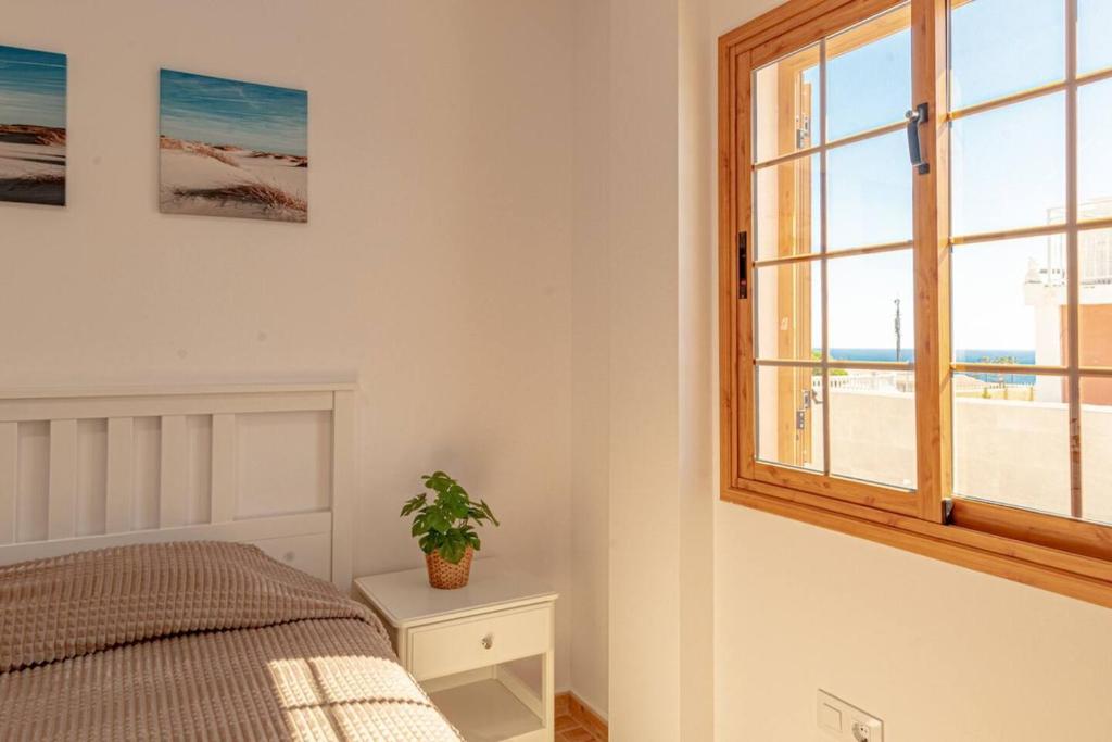 Posteľ alebo postele v izbe v ubytovaní Villa Luna With Heated Pool