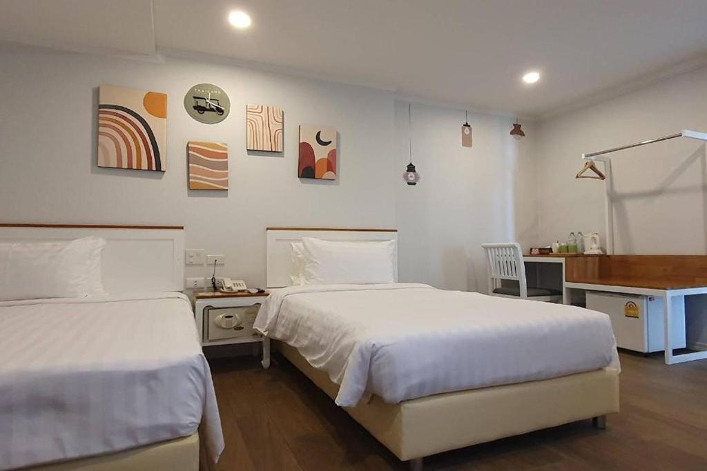 J PLACE HOTEL - Resim 18