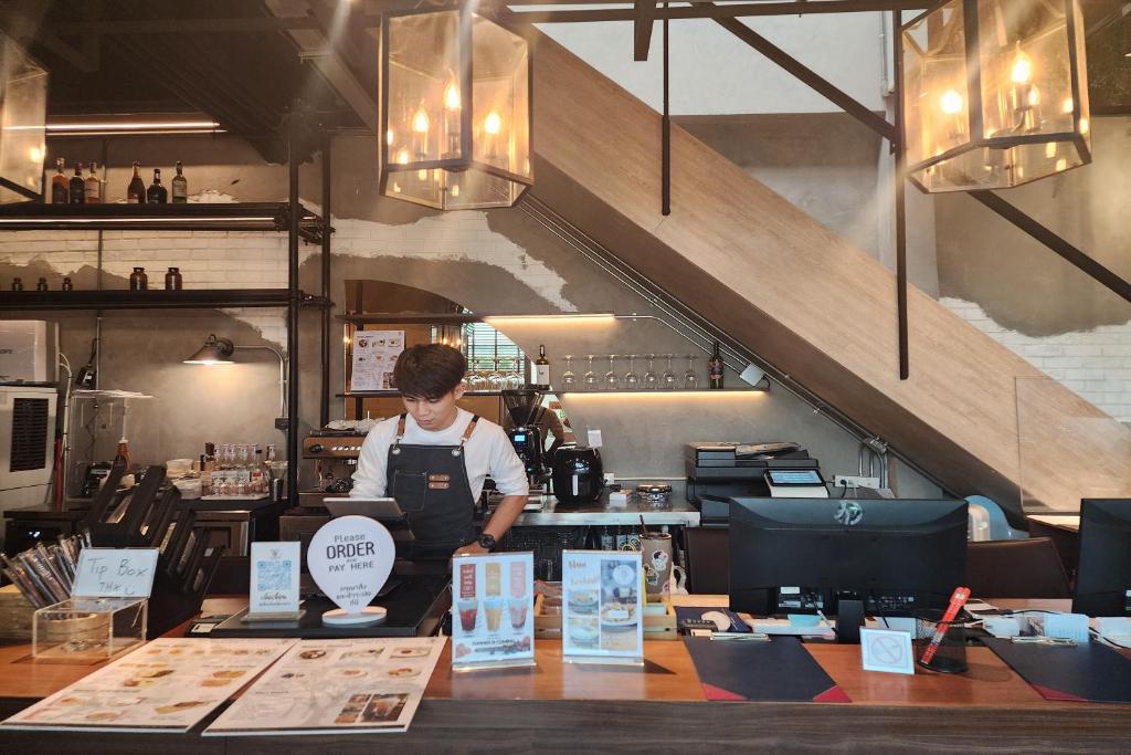 J PLACE HOTEL - Resim 30