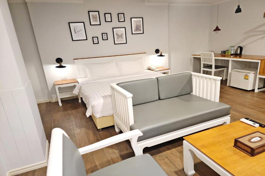 J PLACE HOTEL - Resim 34